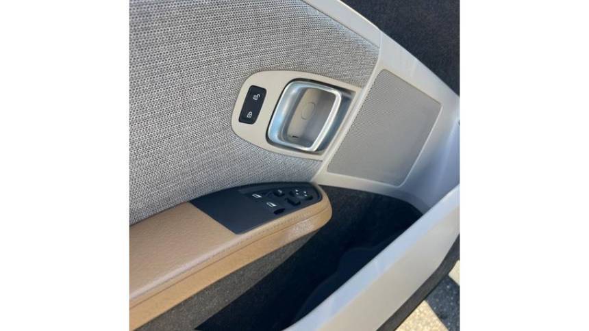 2017 BMW i3 - Images - 17