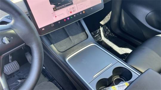 2022 Tesla Model Y 7SAYGDEE8NF414519