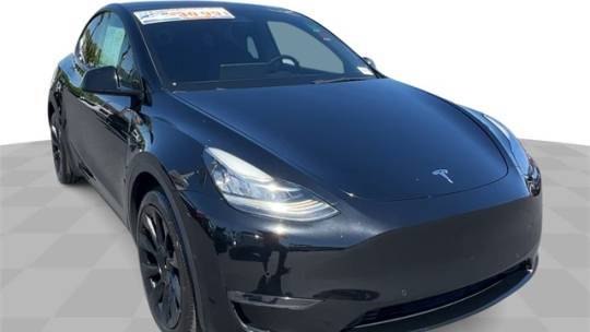 2022 Tesla Model Y 7SAYGDEE8NF414519