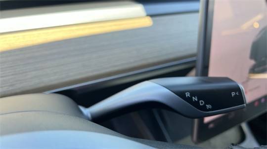 2022 Tesla Model Y 7SAYGDEE8NF414519