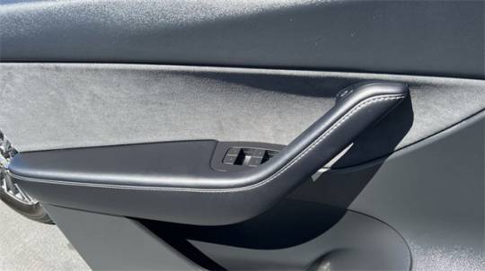 2022 Tesla Model Y 7SAYGDEE8NF414519