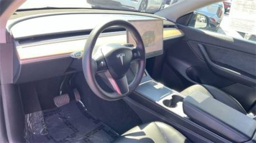 2022 Tesla Model Y 7SAYGDEE8NF414519