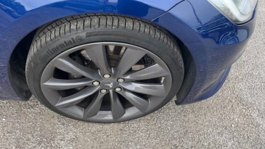 2016 Tesla Model S - Images - 4