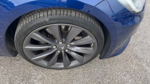 2016 Tesla Model S - Images - 4
