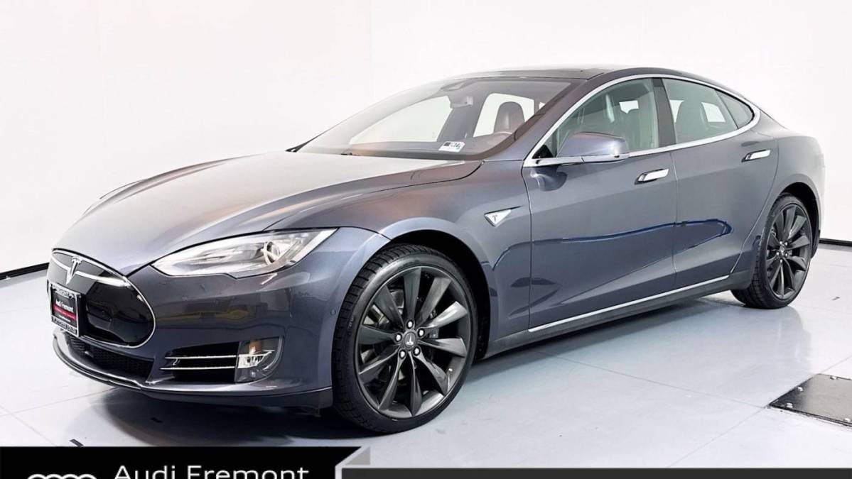 2015 Tesla Model S - Images - 1