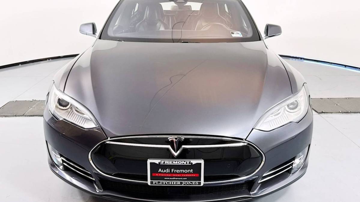 2015 Tesla Model S - Images - 2