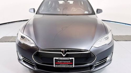 2015 Tesla Model S - Images - 2