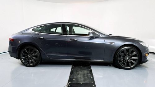 2015 Tesla Model S - Images - 4
