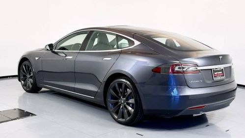 2015 Tesla Model S - Images - 7