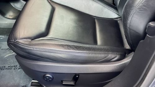 2015 Tesla Model S - Images - 17