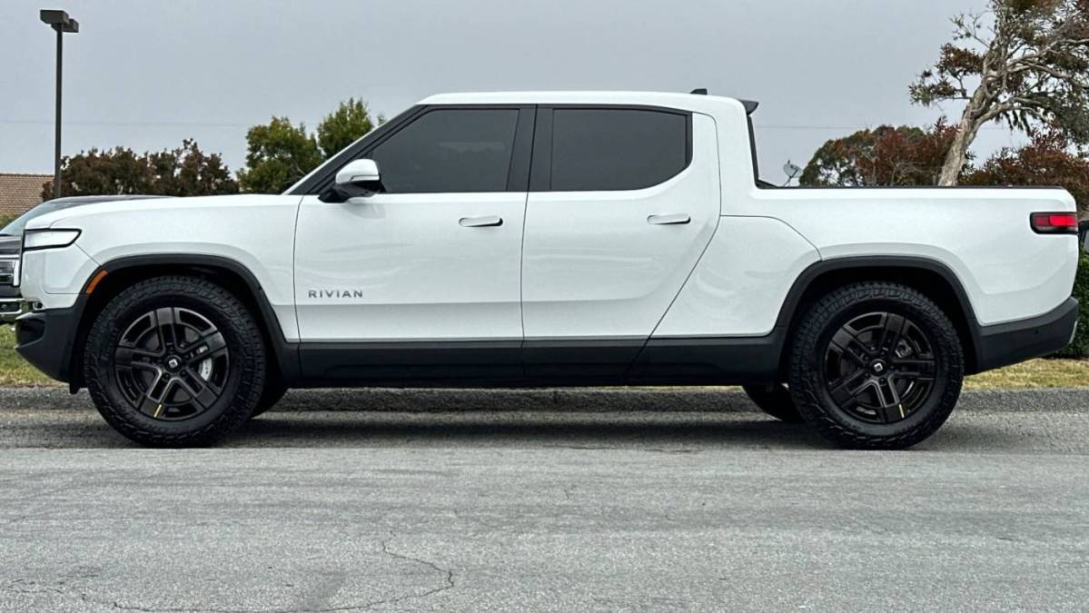 2024 Rivian R1T - Images - 2
