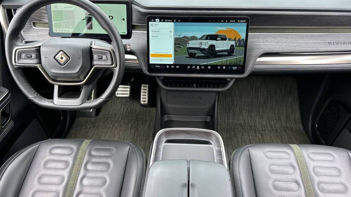 2024 Rivian R1T - Images - 12