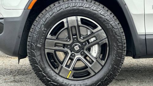 2024 Rivian R1T - Images - 22