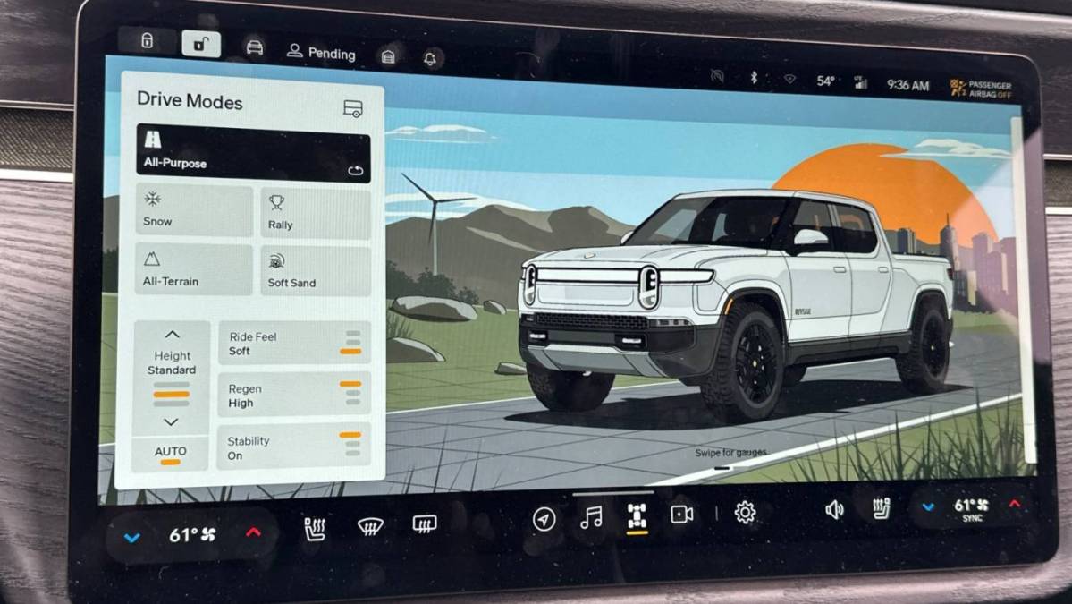 2024 Rivian R1T - Images - 25