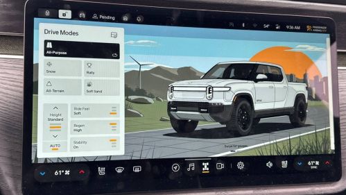 2024 Rivian R1T - Images - 25
