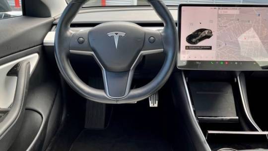 2018 Tesla Model 3 5YJ3E1EA2JF183068