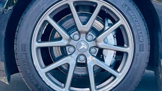 2018 Tesla Model 3 5YJ3E1EA2JF183068
