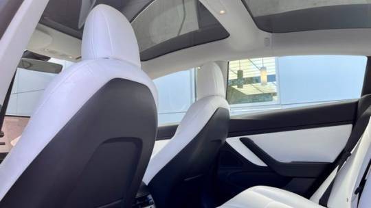 2018 Tesla Model 3 5YJ3E1EA2JF183068