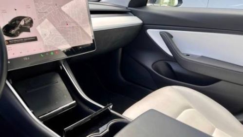 2018 Tesla Model 3 5YJ3E1EA2JF183068