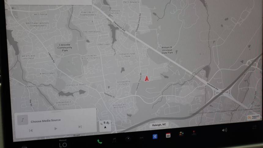 2022 Tesla Model X - Images - 5