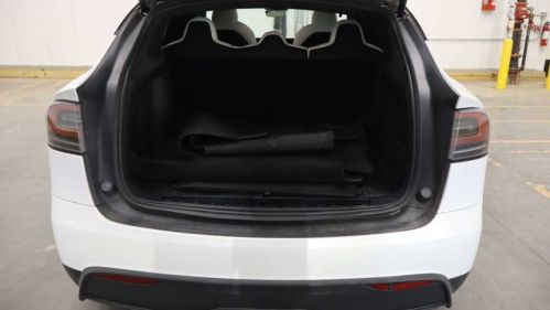 2022 Tesla Model X - Images - 9