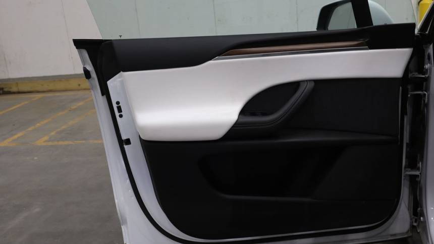 2022 Tesla Model X - Images - 11