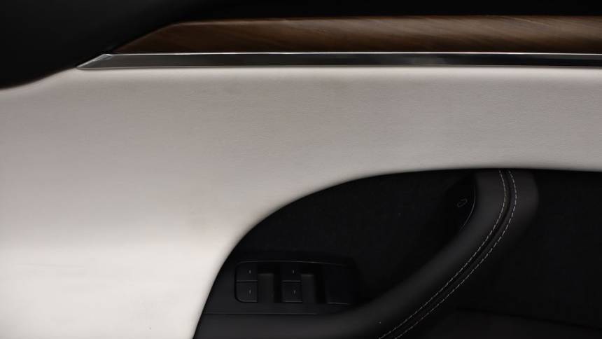 2022 Tesla Model X - Images - 12