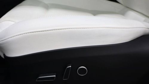 2022 Tesla Model X - Images - 13