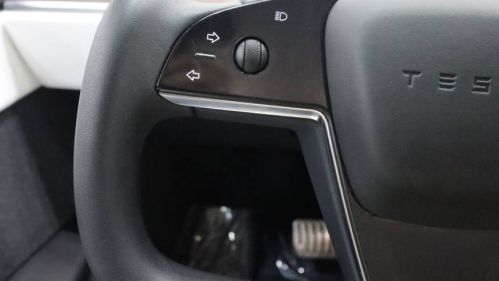 2022 Tesla Model X - Images - 17