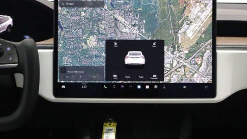 2022 Tesla Model X - Images - 22