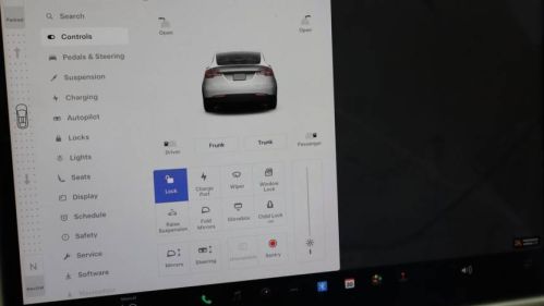2022 Tesla Model X - Images - 23
