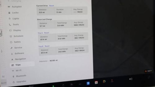 2022 Tesla Model X - Images - 28