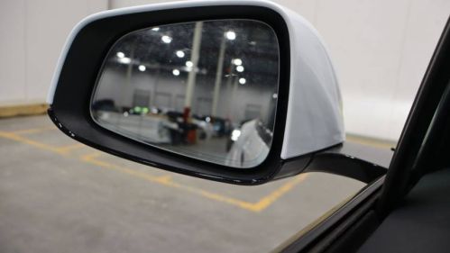 2022 Tesla Model X - Images - 32