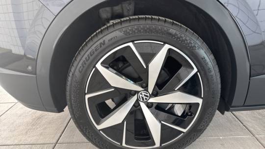2023 Volkswagen ID.4 1V2VMPE82PC037317