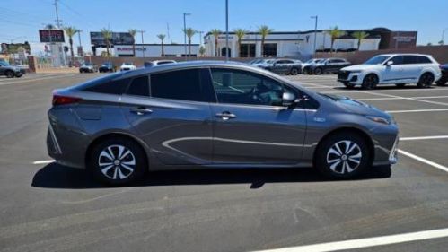2017 Toyota Prius Prime - Images - 4