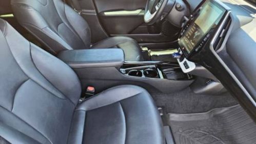 2017 Toyota Prius Prime - Images - 20