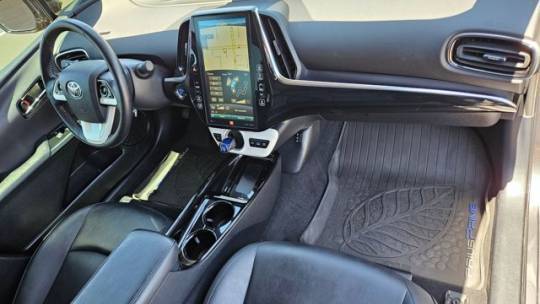 2017 Toyota Prius Prime - Images - 21