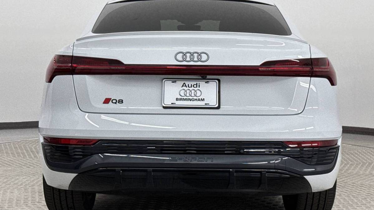 2024 Audi Q8 e-tron - Images - 6