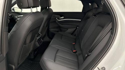 2024 Audi Q8 e-tron - Images - 28