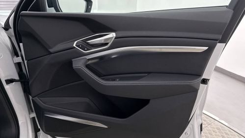 2024 Audi Q8 e-tron - Images - 33