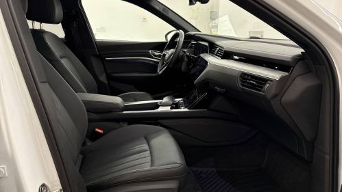 2024 Audi Q8 e-tron - Images - 34