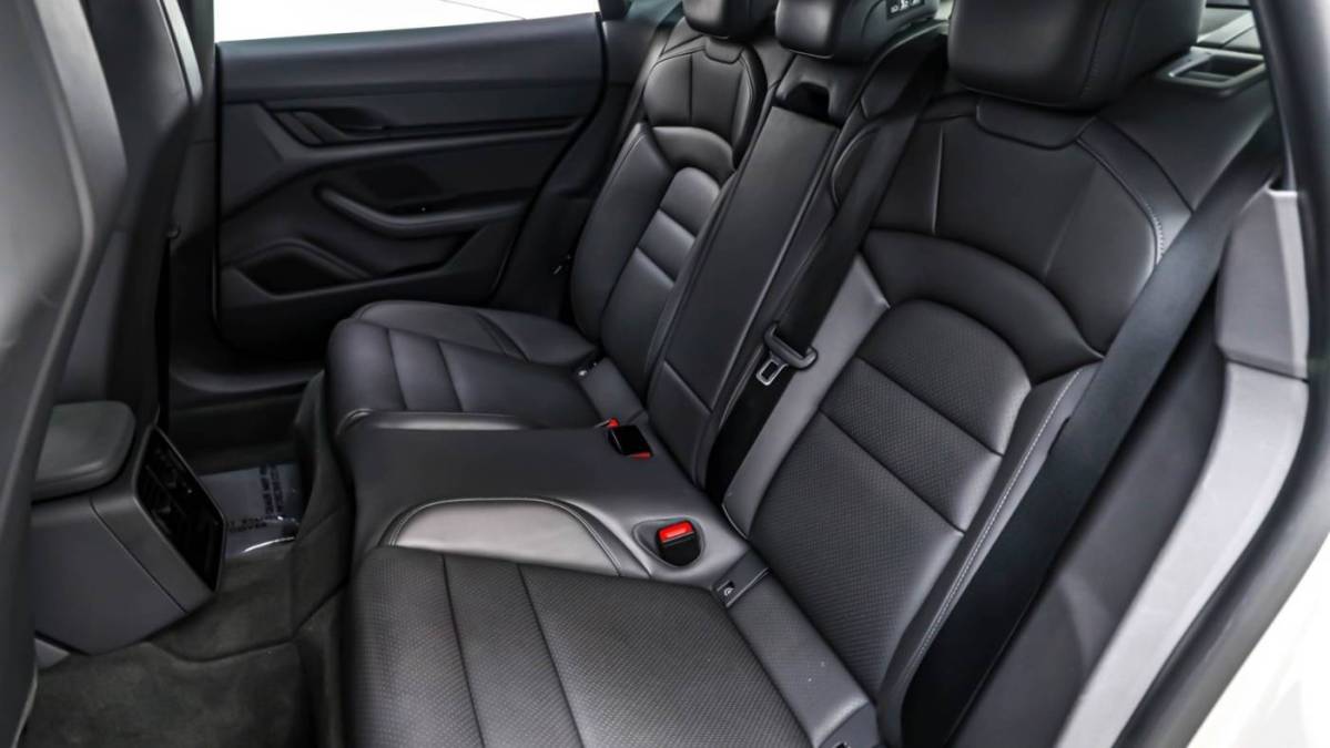 2023 Porsche Taycan - Images - 7