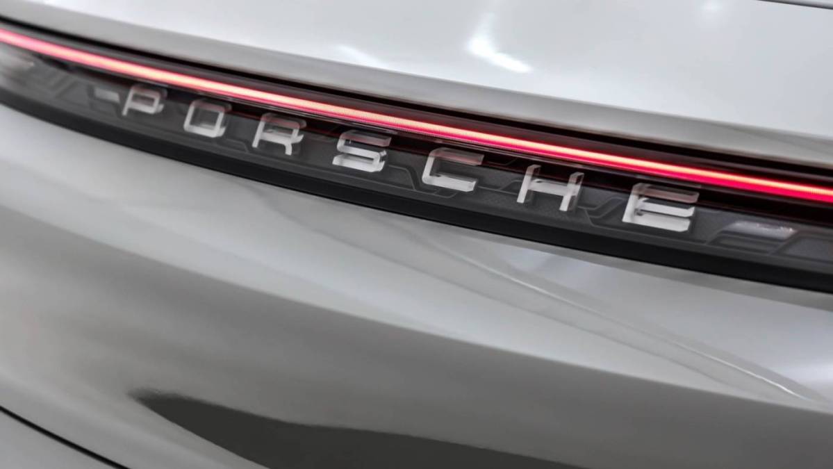 2023 Porsche Taycan - Images - 8
