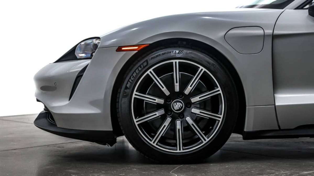 2023 Porsche Taycan - Images - 9