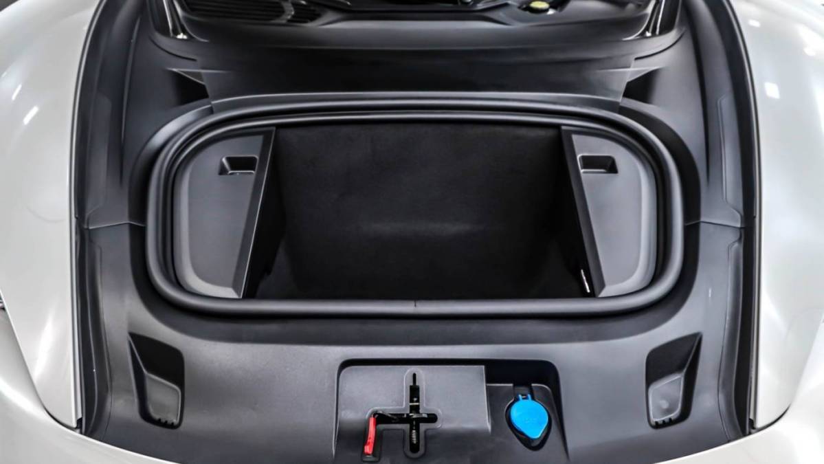 2023 Porsche Taycan - Images - 10
