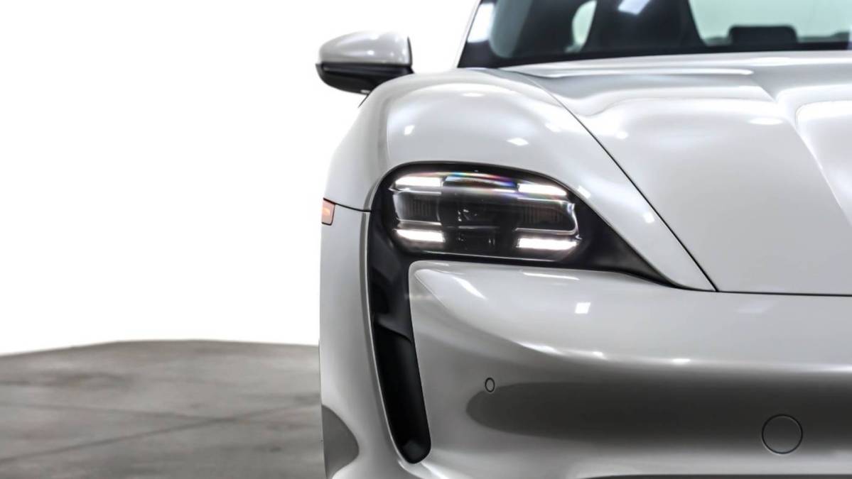 2023 Porsche Taycan - Images - 13