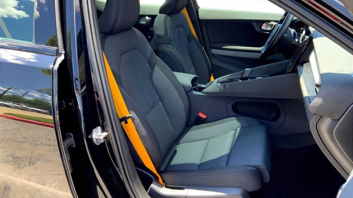 2022 Polestar 2 - Images - 8