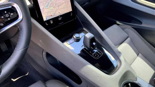 2022 Polestar 2 - Images - 16