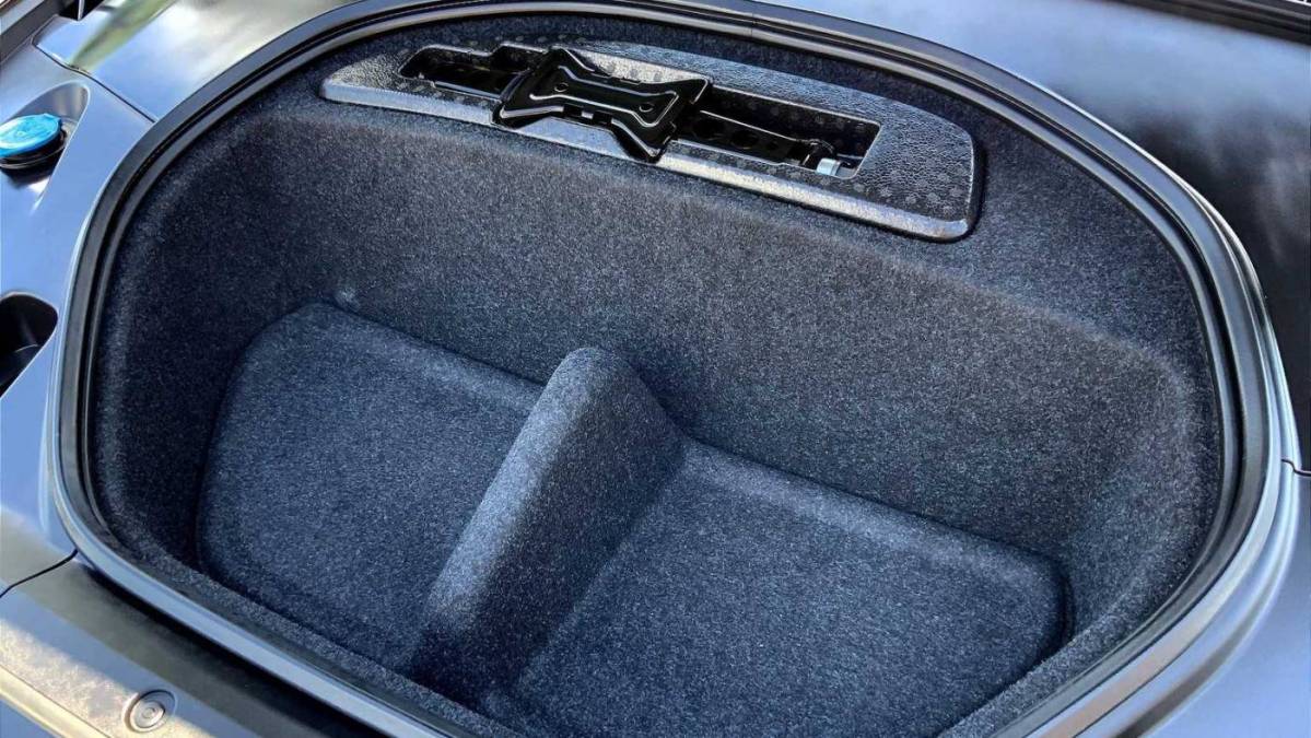2022 Polestar 2 - Images - 32