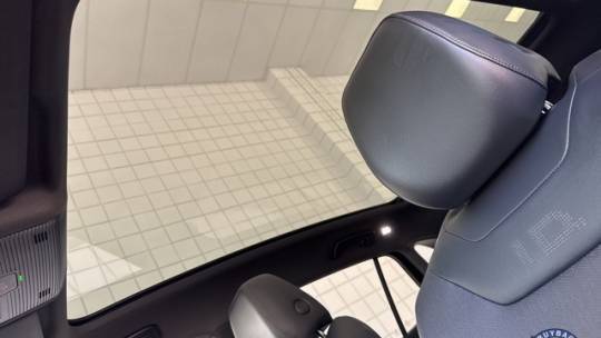 2021 Volkswagen ID.4 WVGUNPE26MP062372